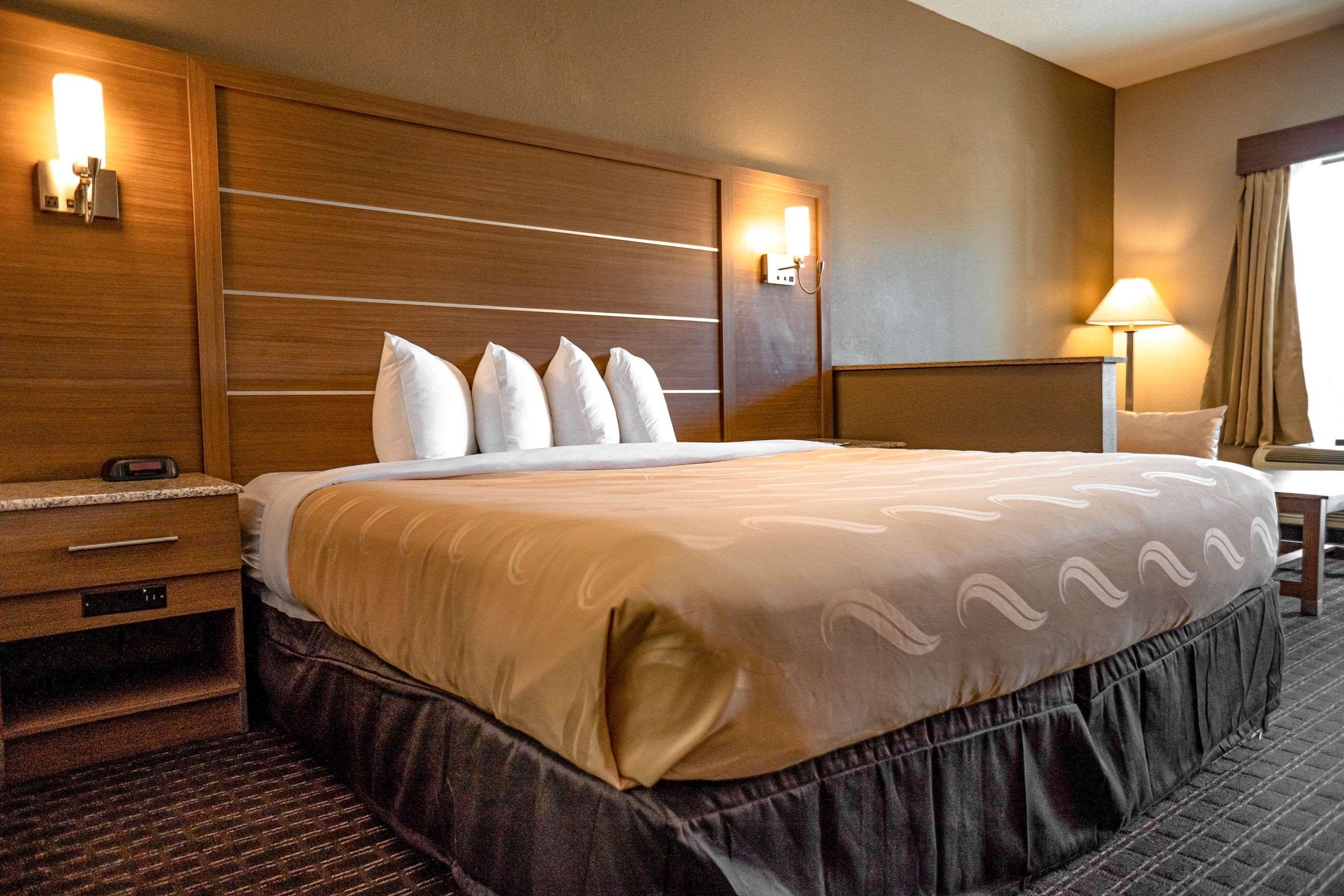 Quality Inn & Suites Near Six Flags - Austell Exteriér fotografie