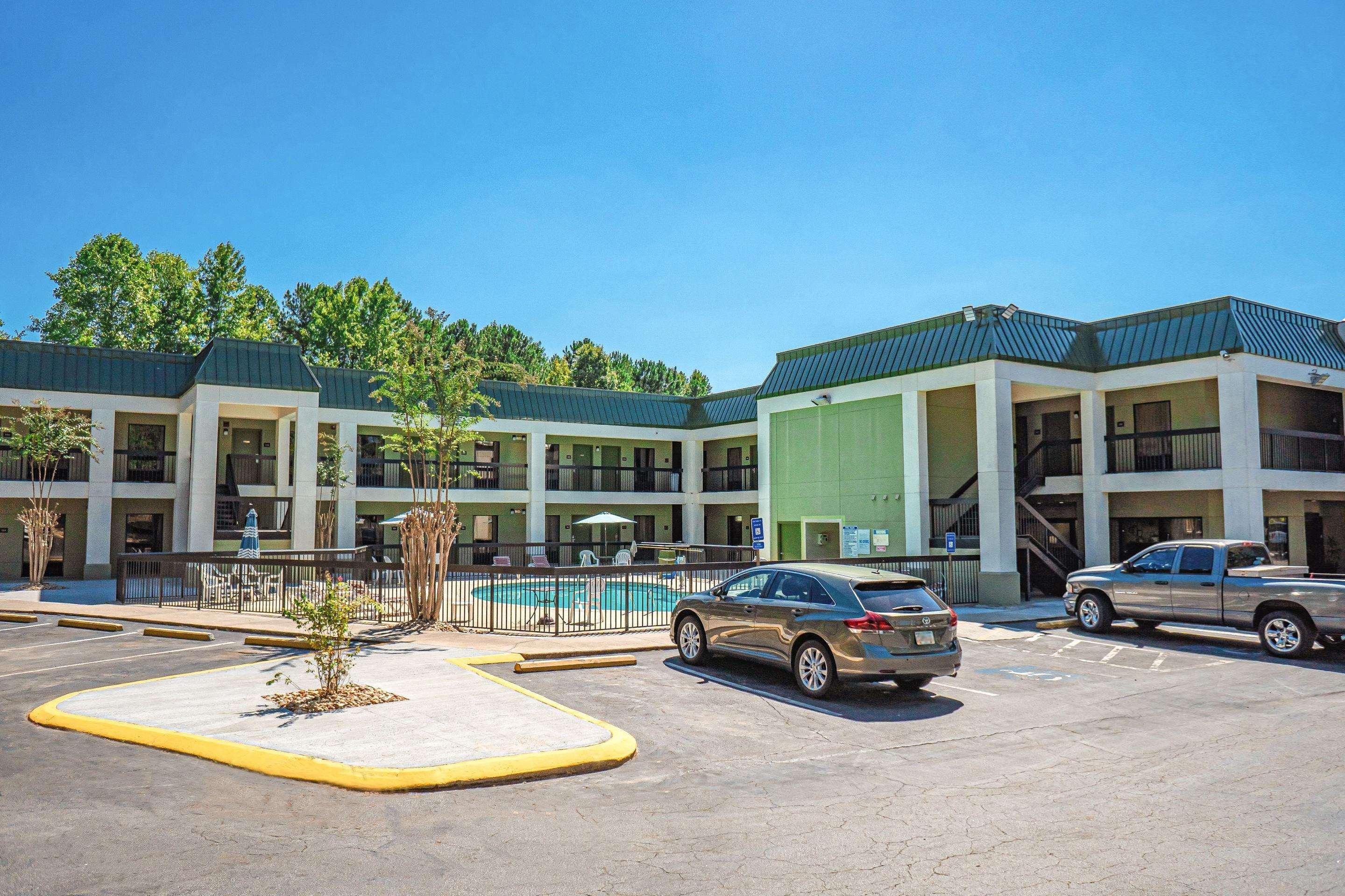 Quality Inn & Suites Near Six Flags - Austell Exteriér fotografie