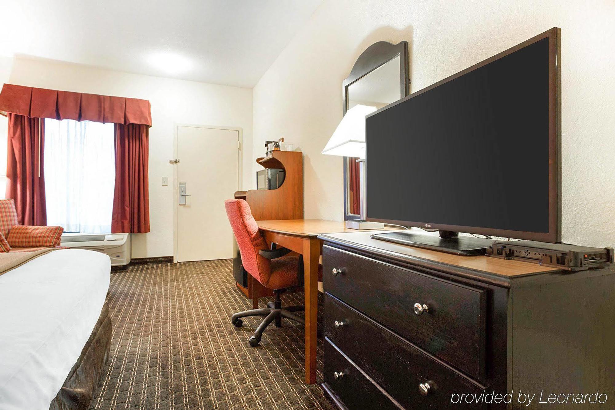 Quality Inn & Suites Near Six Flags - Austell Exteriér fotografie